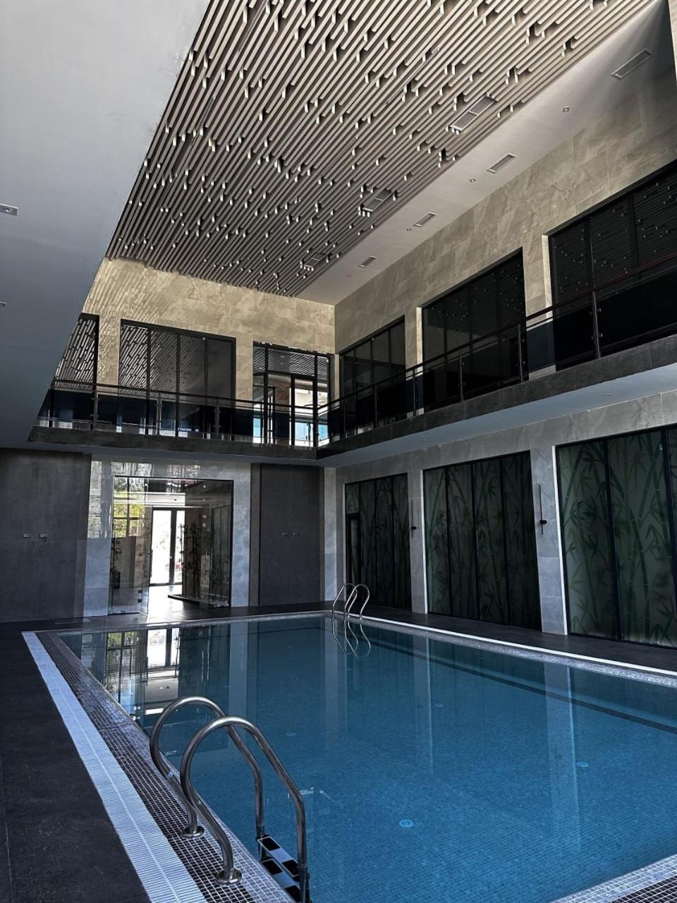 Ziyorat Luxury Hotel Fergana Exterior photo