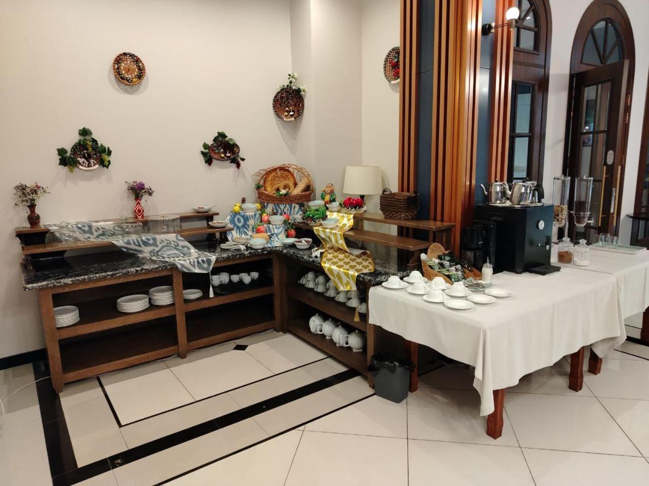 Ziyorat Luxury Hotel Fergana Exterior photo