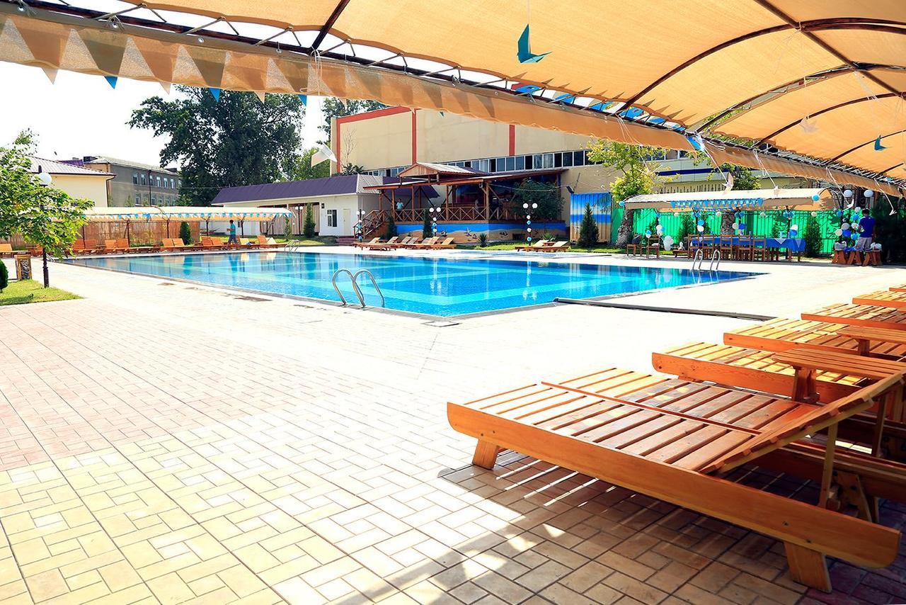 Ziyorat Luxury Hotel Fergana Exterior photo